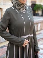 Contrast Multi-Gore Abaya