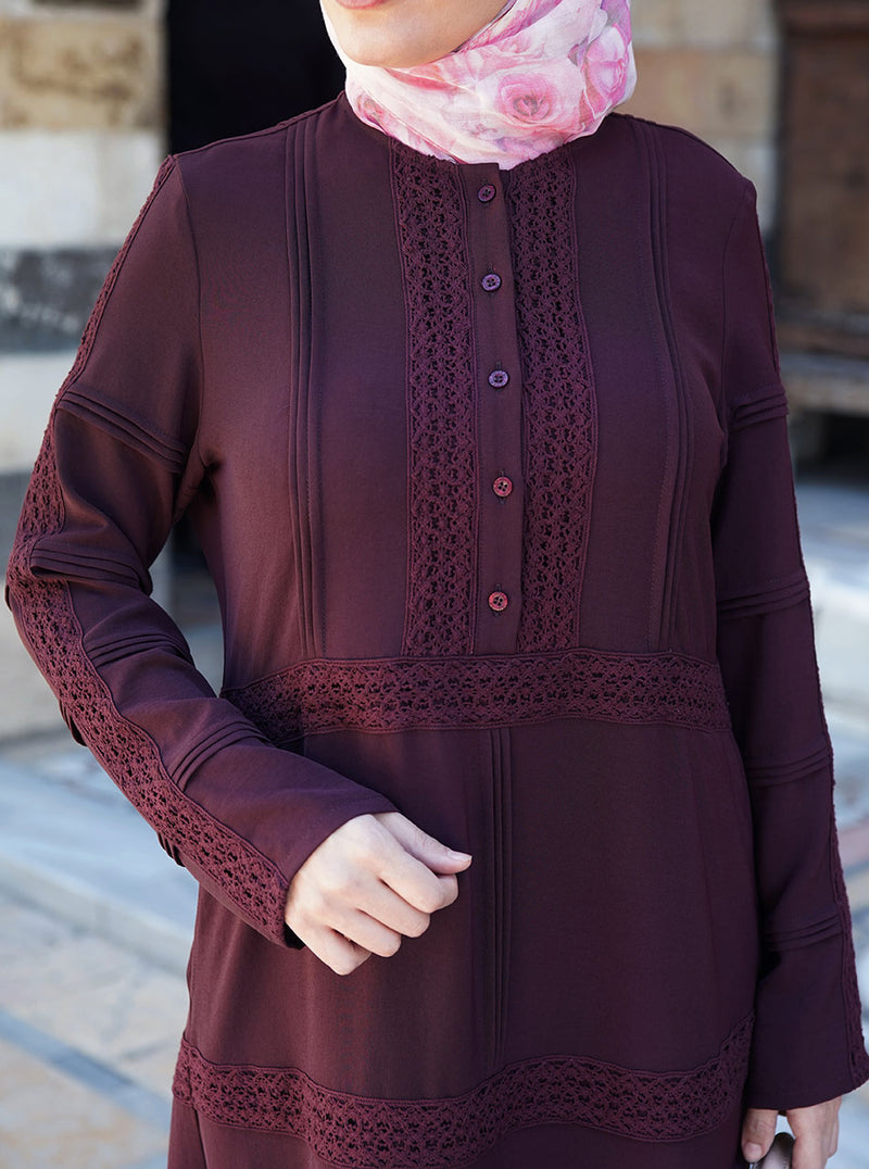 Pleated Abaya with Lace